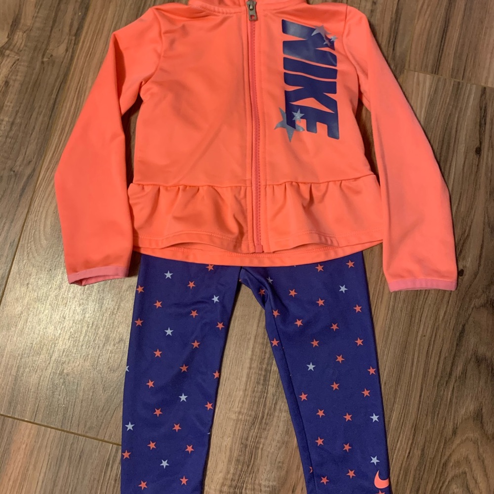 Girls 2T Nike track suit